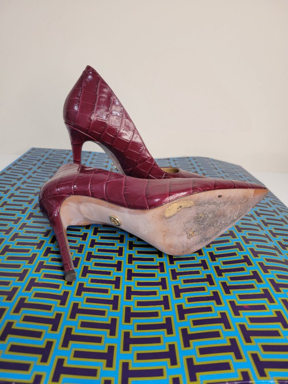 Michael Kors Leather Croc Stiletto Heels Burgundy Sz 8.5 EXCELLENT - Picture 8 of 12
